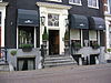 WLM - Minke Wagenaar - Toren Hotel 004 - TOREN HOTEL KEIZERSGRACHT 146+164 1015 CZ Amsterdam +31(0)20-6226352 www.toren.nl 38 kamers 77 bedden Keizersgracht 164 Rijksmonument 2512 Vierraamshuis onder rechte lijst met consoles (XVIIId/plm 1800), met gesneden deuromlijsting en stoephekken uit dezelfde tijd. 