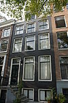 Pand met halsgevel