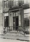 Zicht op ingangspartij grachtenhuis - Amsterdam - 20319561 - RCE -  Grachtenhuis/ Ingangspartij: Zicht op ingangspartij grachtenhuis 