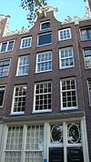 Pand met klokgevel