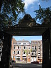 Frankendael poort doorkijk -  Doorkijk toegangspoort tot Huis Frankendael, Middenweg, Amsterdam-Oost
