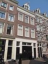 Pand met gevel onder rechte lijst
