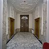 Interieur, overzicht van de hal van de bel-etage - Amsterdam - 20329293 - RCE -  Stucwerk/ Hal: Interieur, overzicht van de hal van de bel-etage 
