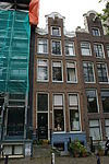 Pand met halsgevel met empire deurpartij