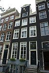 Pand met halsgevel