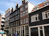 Pand met halsgevel