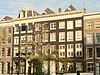 Pand met gevel onder rechte lijst