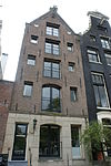 Pakhuis met puntgevel