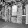 Interieur 3e verdieping zuidvleugel bij westgevel - Amsterdam - 20011428 - RCE -  West Indisch Pakhuis: interieur 3e verdieping zuidvleugel bij westgevel 