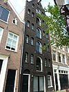 Pakhuis met puntgevel