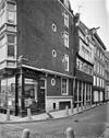 Hoek Prins Hendrikkade, voorgevel - Amsterdam - 20021926 - RCE -  'HET AEPGEN': hoek Prins Hendrikkade, voorgevel 