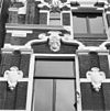 Exterieur VOORGEVEL, DETAIL - Amsterdam - 20298759 - RCE -  'DE GECROONDE RAEP': Exterieur VOORGEVEL, DETAIL 