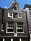 Pand met klokgevel