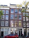 Pand met gevel onder rechte lijst