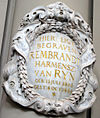WLM - andrevanb - amsterdam, westerkerk (16) -  Gedenkteken Rembrandt, aangebracht in de Westerkerk bij de noordelijke zijbeuk in 1906, Amsterdam  Memorial for Rembrandt, installed in the Westerkerk near the northern transept in 1906, Amsterdam 