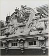 Geveltop met allegorisch vrouwenbeeld - Amsterdam - 20319269 - RCE -  Geveltop: Geveltop met allegorisch vrouwenbeeld 