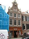 Pand met klokgevel