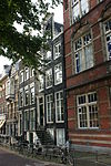 Pand met halsgevel