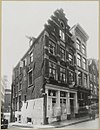 Zicht op voorgevel en zijgevel cafÃ© - Amsterdam - 20319543 - RCE -  CafÃ©/ Trapgevel: Zicht op voorgevel en zijgevel cafÃ© 