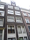 Pand met halsgevel