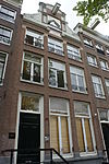 Pand met gevel onder hals in fantasievormen