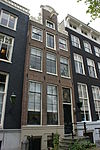 Pand met halsgevel