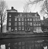 Huis onder dwars dak