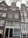 Pand met halsgevel
