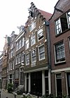 WLM - andrevanb - amsterdam, langestraat 64 (2) - Langestraat 64 is het huis met de trapgevel. 