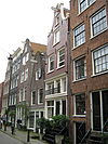 Huis met eenvoudige 18e-eeuwse klokgevel