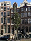 Pand met halsgevel