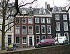 Pand met gevel onder rechte lijst