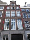 Huis met halsgevel