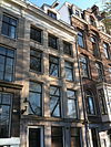 Prinsengracht 776A Amsterdam -  Huis met zandstenen gevel met hardstenen onderpui en rechte lijst waarop attiek (XIXc, doch in de kern ouder?). Prinsengracht 776A Amsterdam Rijksmonument 4665 Gebouwen, woonhuizen 
