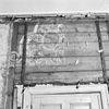 INT. BEGANE GROND, ACHTERKAMER, KRIJTSCHETS BOVEN DUBBELE DEUR - Amsterdam - 20316971 - RCE -  INT. BEGANE GROND, ACHTERKAMER, KRIJTSCHETS BOVEN DUBBELE DEUR 