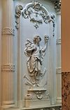 Interieur, beeld van Thalia - Amsterdam - 20352454 - RCE -  Stucwerk: Interieur, beeld van Thalia 