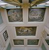 Interieur van de rechter voorkamer op de bel-etagemet beschilderd plafond en bovendeurstuk - Amsterdam - 20329305 - RCE -  Plafond: Interieur van de rechter voorkamer op de bel-etagemet beschilderd plafond en bovendeurstuk 