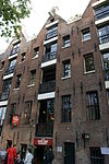 Pakhuis met puntgevel