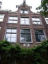 Pand met klokgevel