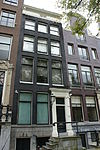Pand met gevel onder rechte lijst