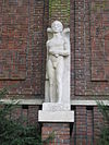 Gevelbeeld Zonnehuis 2 -  Gevelbeeld op de achterzijde van het Zonnehuis in Amsterdam-Noord (Tuindorp Oostzaan)
