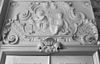 Interieur, bovendeurstuk in gang - Amsterdam - 20352963 - RCE -  Stucwerk: Interieur, bovendeurstuk in gang 