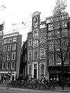 WLM - andrevanb - amsterdam, nieuwezijds voorburgwal 65 (1) - Het huis rechts naast de steeg. 