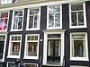 Laag dwarshuis met twee woningen