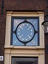 Huis met gevel onder rechte lijst