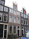 Pand met halsgevel