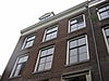 WLM - Minke Wagenaar - IMG 0005 (1) - Kerkstraat 310 te Amsterdam Rijksmonument 2934 Huis met ingang aan de straat, doch verder slechts een negen vensters brede achtervleugel (XVIIIc); gesneden ingangspartij en dakkapel aan de straatzijde, achtervleugel onder hoog schilddak, met stoep, gesneden deuromlijsting en gesneden dakkapellen. Voormalige vestiging van Abma, Dirks & Partners architecten, in het begin van de twintigste eeuw hoogstwaarschijnlijk bureau van de architect Eduard Cuypers. Foto uit 1904-1905 toont de achterzijde…