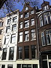 Pand met gevel onder rollagentop