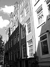 WLM - andrevanb - amsterdam, binnen bantammerstraat 4 - achterzijde - Gezien vanuit de Nieuwe Jonkerstraat. Binnen Bantammerstraat 4 is het derde huis vanaf de hoek. 