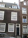 Huisje onder dwars dak